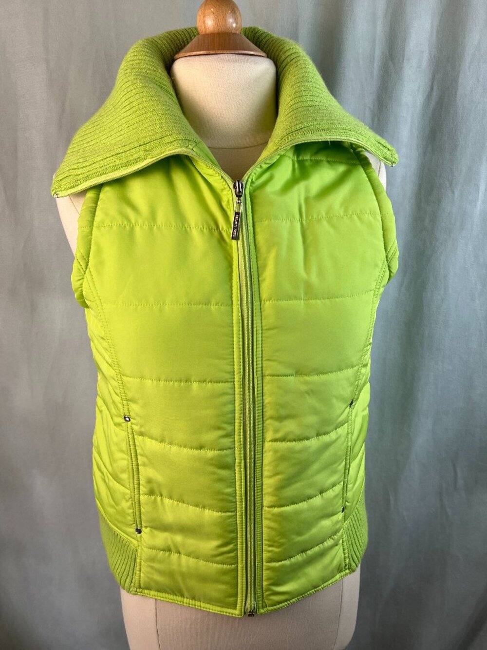Daisy Fuentes Lime  Green Full Zip Fleece Lined Knit Collar Puffer Vest Size M